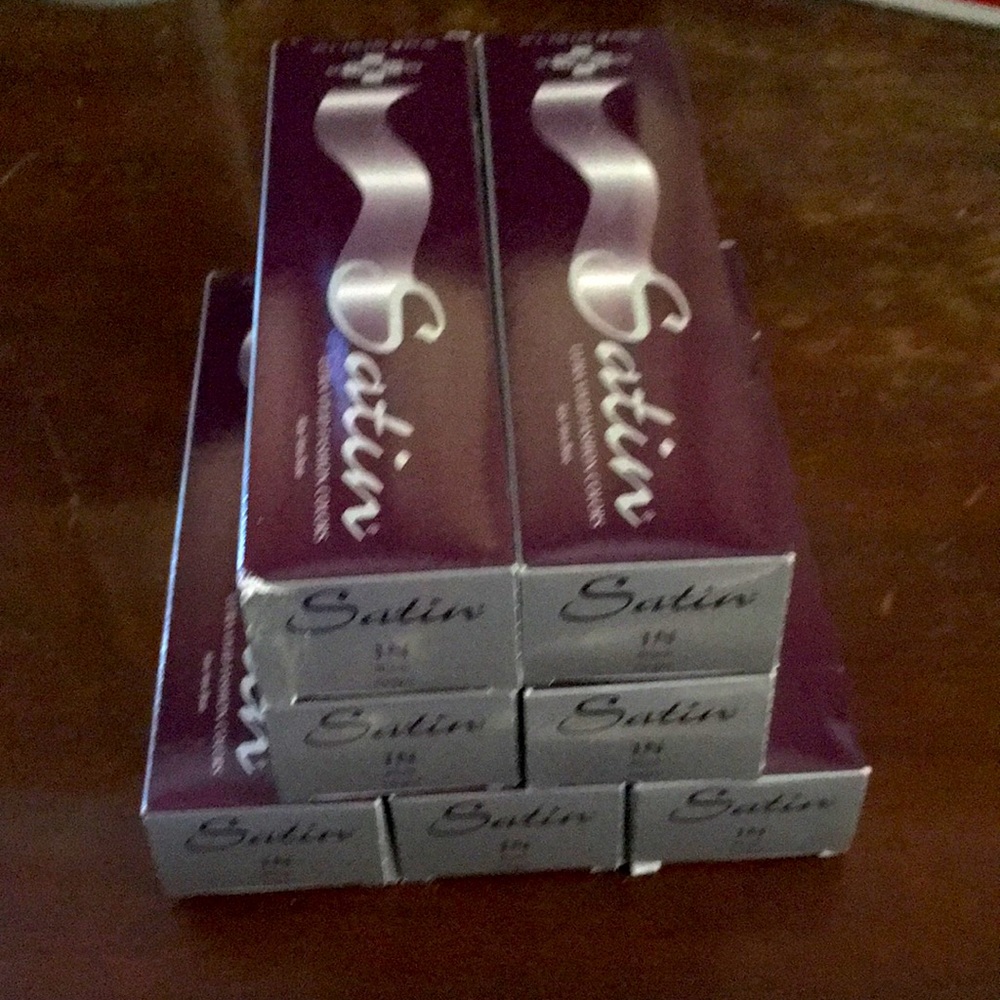 Satin by developlus Color 1N “black” hair color